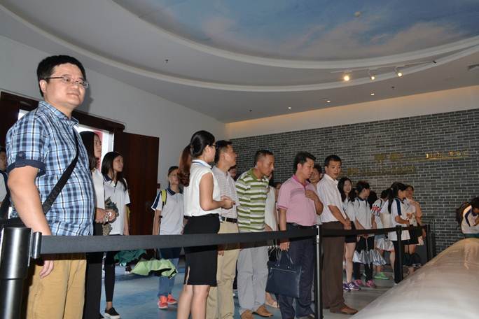 说明: H:\“三严三实”教育实践活动\图片\2015年9月25日包公祠体验式教育学习相片\DSC_0094.JPG